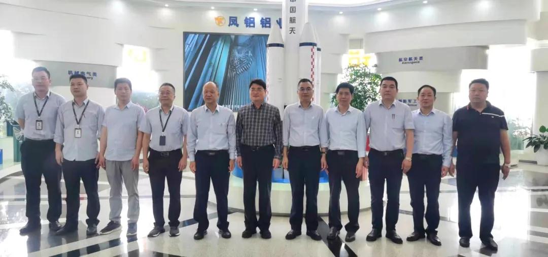 機(jī)械工業(yè)勘察設(shè)計(jì)研究院黨委書(shū)記、董事長(zhǎng)黃玉明一行蒞臨我司考察調(diào)研